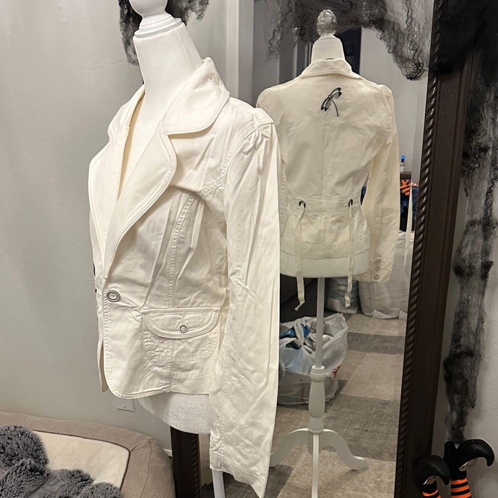 White House Black Market Cream Blazer